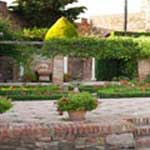 Einer der vielen Gärten in der Alcazaba von Malaga.