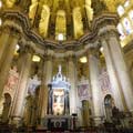 Der Altarsaal der Kathedrale von Malaga ist gigantisch.