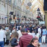 Die Calle Marques de Larios ist die grösste Einkaufsstrasse der Stadt Malaga.