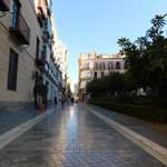 Diese Strasse führt zur Alcazaba von Malaga.