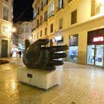 Eine Skulptur in der Altstadt von Malaga.