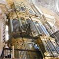 Eine der zwei Orgeln in der Kathedrale von Malaga.